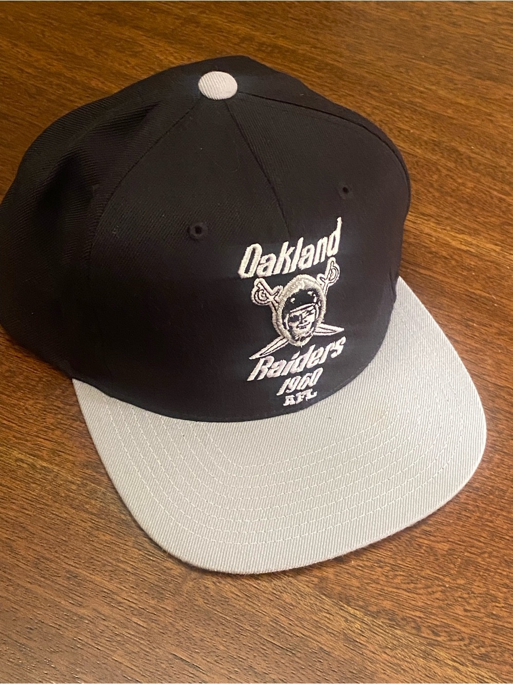 Oakland Raiders Mitchell & Ness Nostalgia One. Size Snapback Hat Cap NFL New